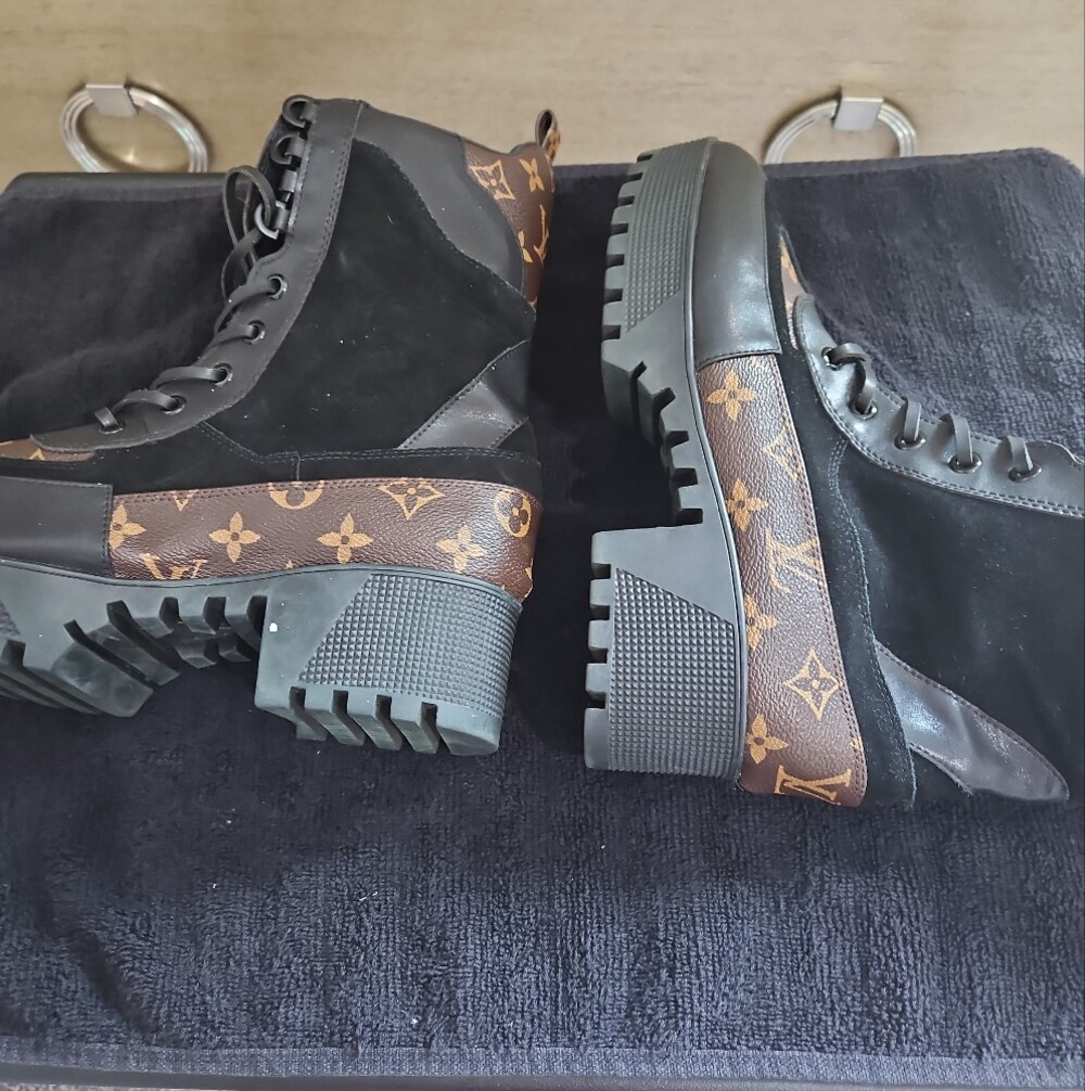 Luxury Monogram Black and Brown Women's Platform Lace-Up Boots - Picture 4 of 4